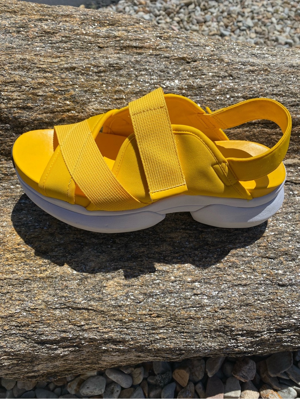 Nurture Canyon Chunky Split Sole Lemon 🍋 Yellow Roam Foam Sandals